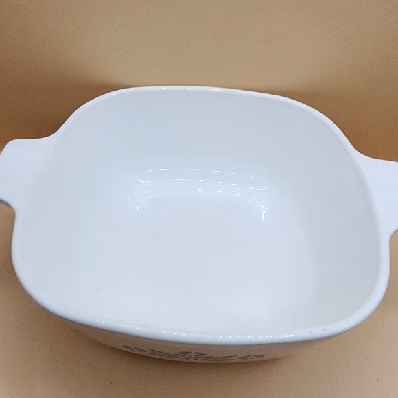 Corning Ware Blue Cornflower 1 Quart (P-1-B) Dish with Lid - Picture 2 of 5